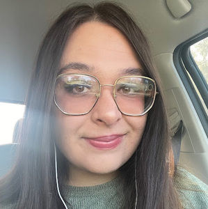 Meet your Posher, Angelica